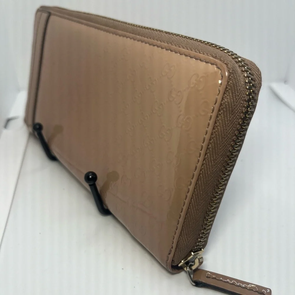 GUCCI Micro Guccisima Patent Leather Zip Around Wallet, Beige/Nude EUC - Picture 4 of 17